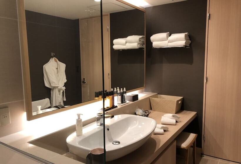 Номер Deluxe, Rembrandt Hotel Tokyo Machida