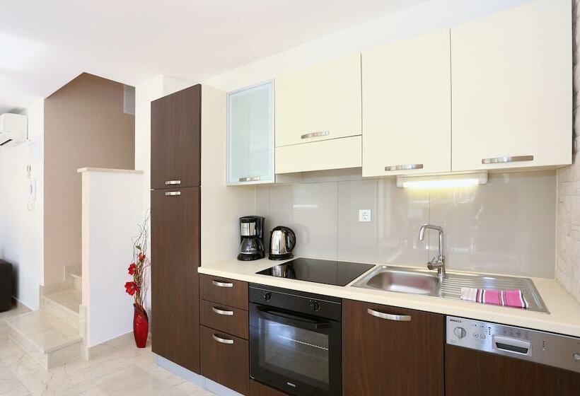 침실 2개 디럭스 아파트, Sunadria Apartments