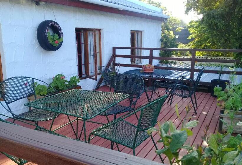 이코노미 룸, Zoete Inval