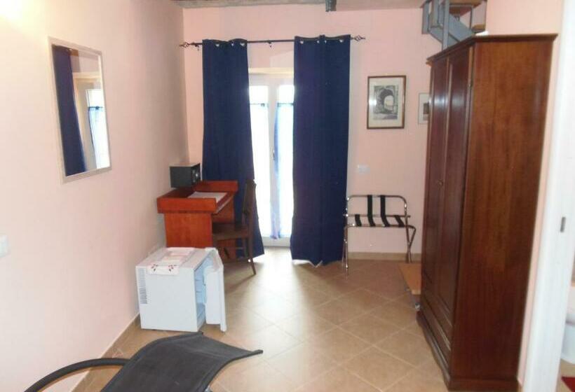 סוויטת ג'וניור עם טרסה, B & B Aecolibrium