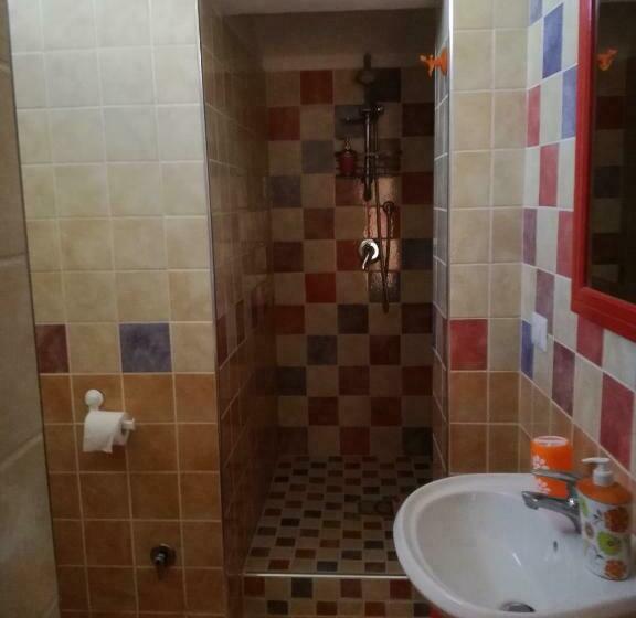 اتاق استاندارد چهار تخته, B&b Pompeilog