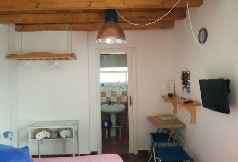 اتاق استاندارد سه نفره, B&b Pompeilog