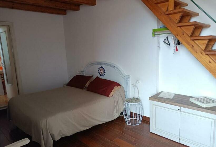 اتاق استاندارد چهار تخته, B&b Pompeilog