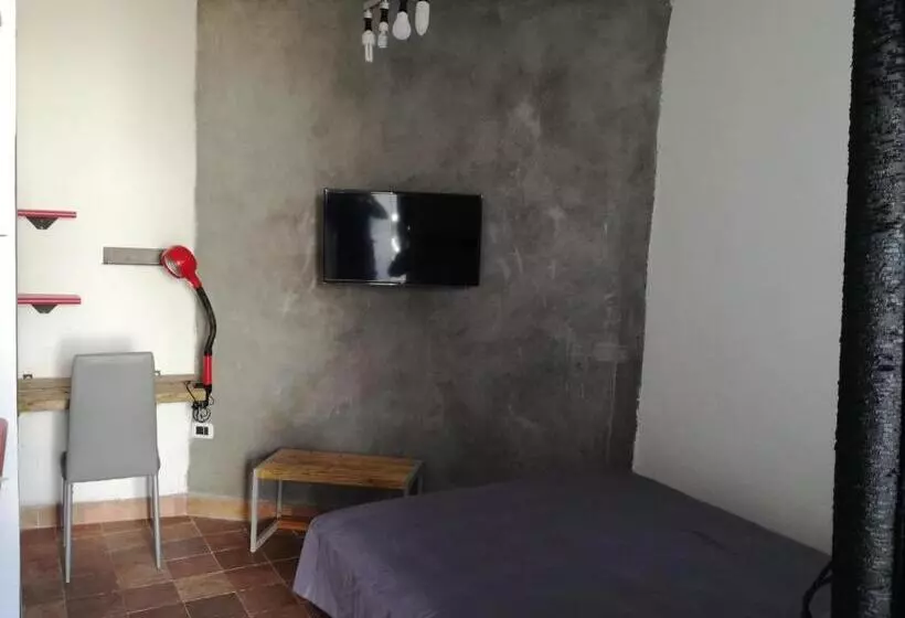 اتاق اکونومی, B&b Pompeilog