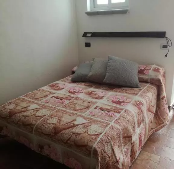 اتاق اکونومی, B&b Pompeilog