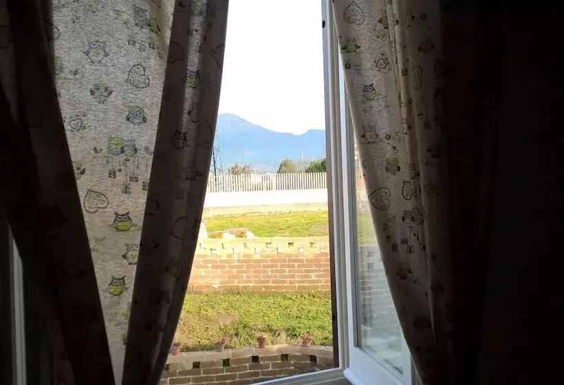 اتاق استاندارد چهار تخته, B&b Pompeilog