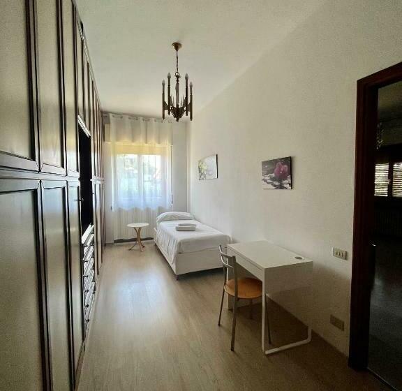 Семейный Номер, Bella Vita Guesthouse  Parcheggio Privato Interno