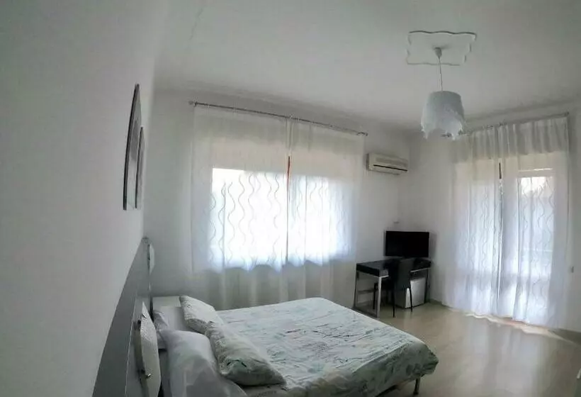 バルコニー付きスタンダードトリプルルーム, Bella Vita Guesthouse  Parcheggio Privato Interno