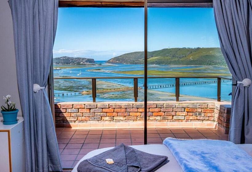 Suite with lake view, Paradise Found