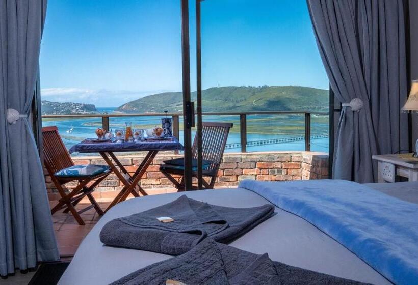 Suite with lake view, Paradise Found