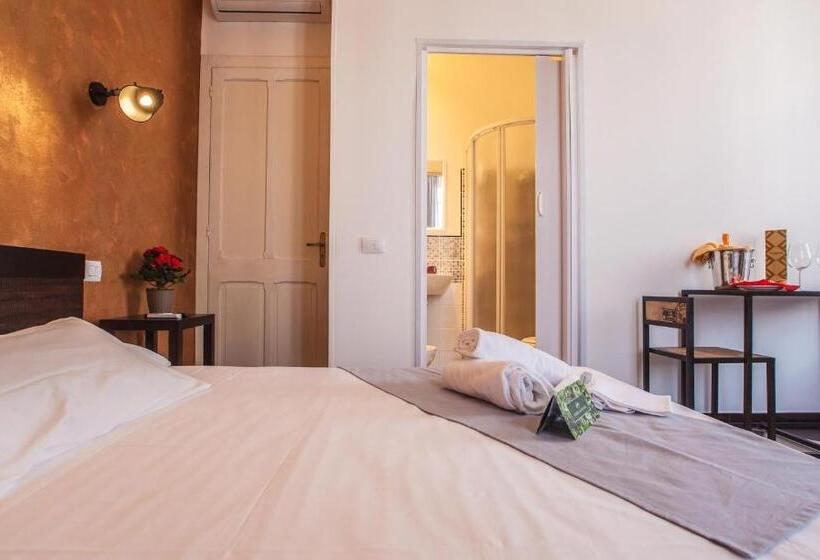 이코노미 룸, Manì Rooms