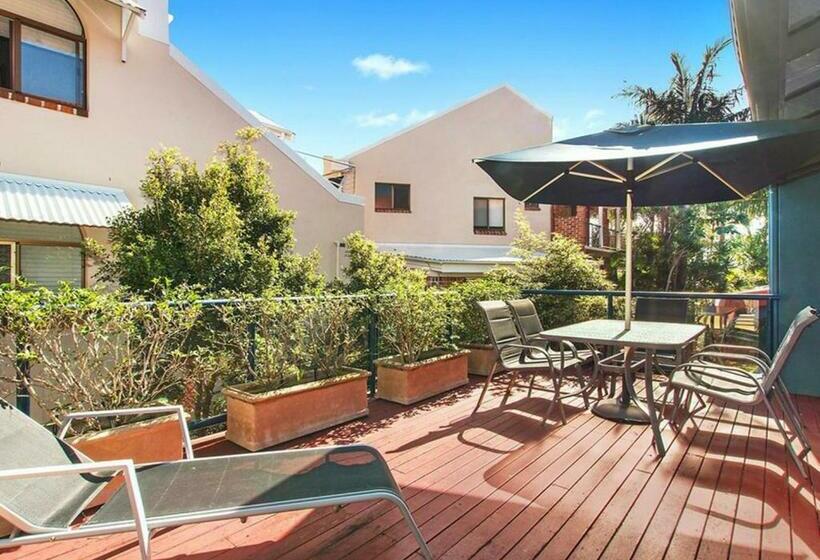 شقة غرفتين نوم مزودة بشُرفة, Byron Bay Beachfront Apartments