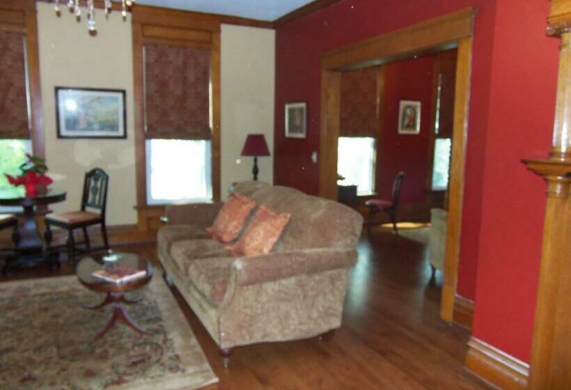 סוויטה עם ג'קוזי, The Wanderlust