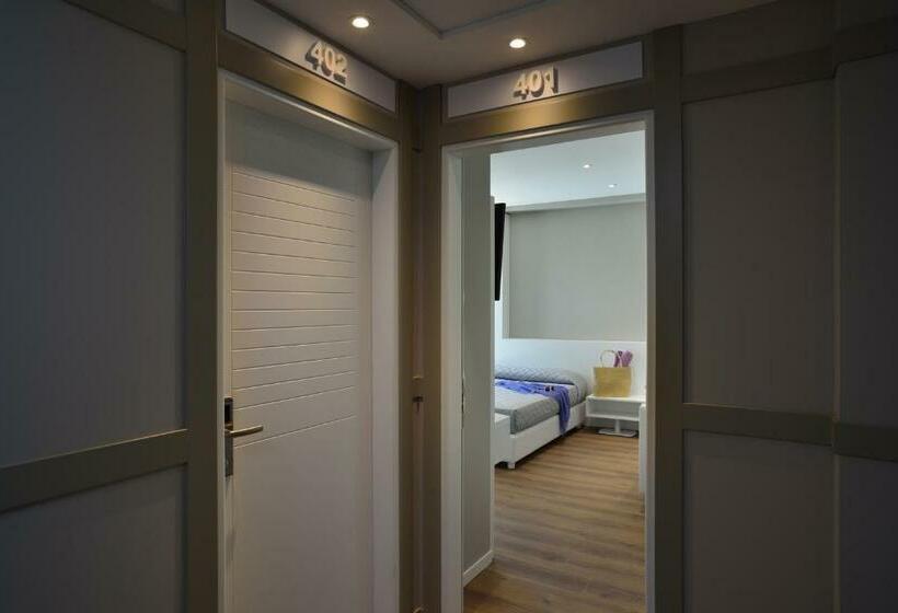 اتاق سوپریور چهار تخته, Embassy Hotel & Spa