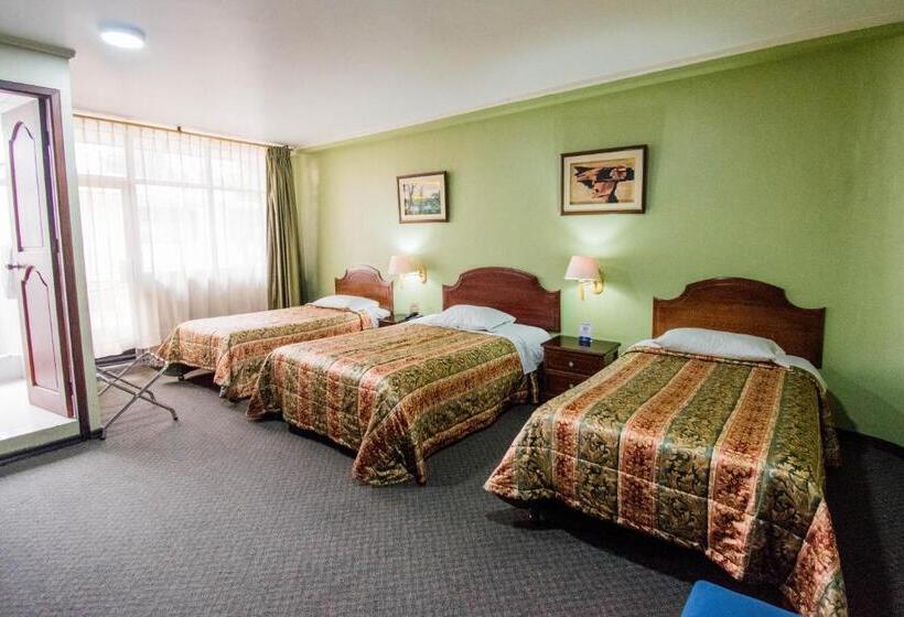 اتاق استاندارد چهار تخته, Grand Hotel Loja