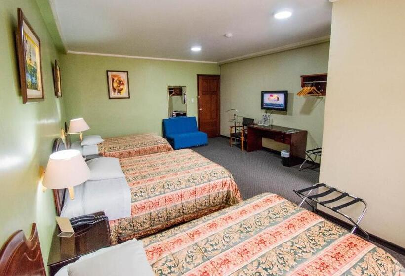 اتاق استاندارد چهار تخته, Grand Hotel Loja
