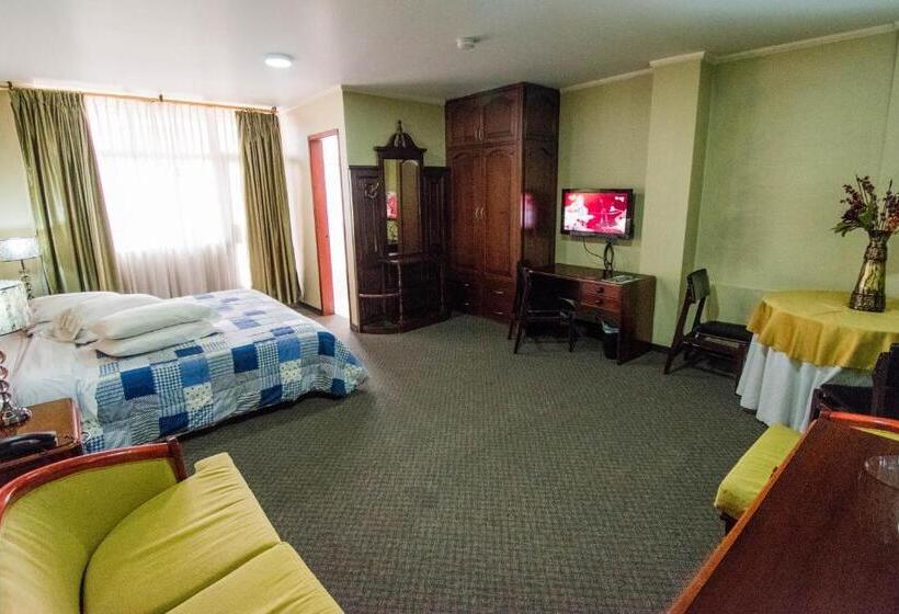 سوییت جونیور, Grand Hotel Loja