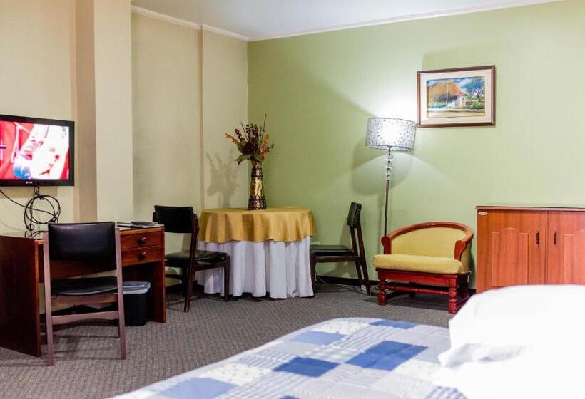 سوییت جونیور, Grand Hotel Loja