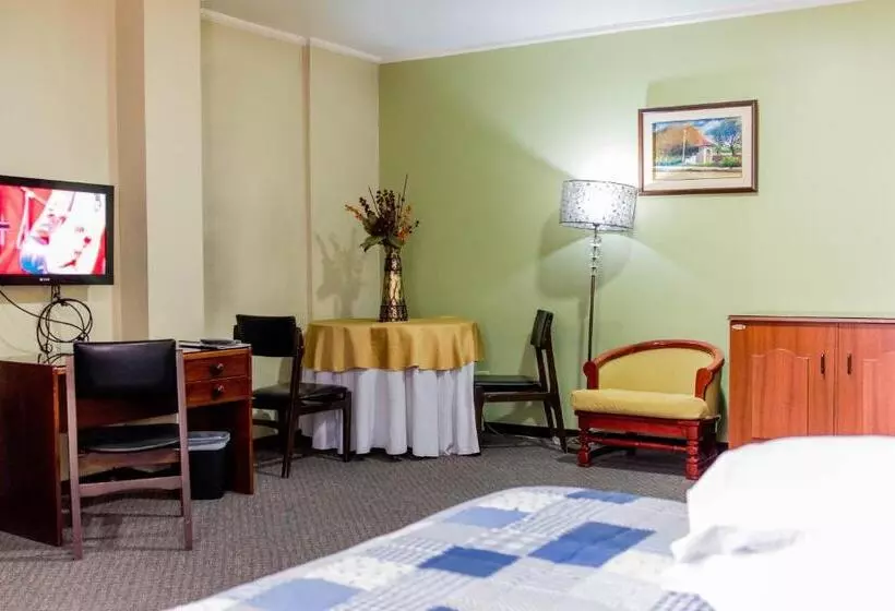 سوییت جونیور, Grand Hotel Loja