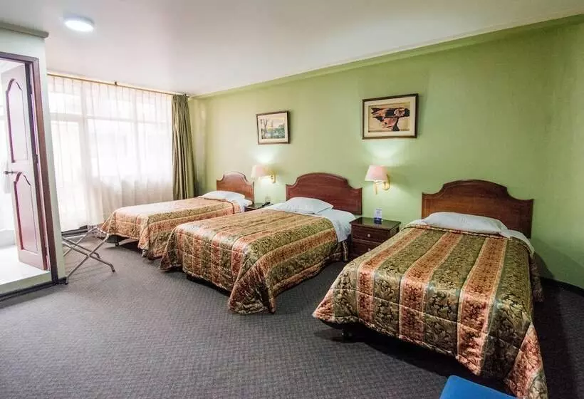 اتاق استاندارد سه نفره, Grand Hotel Loja