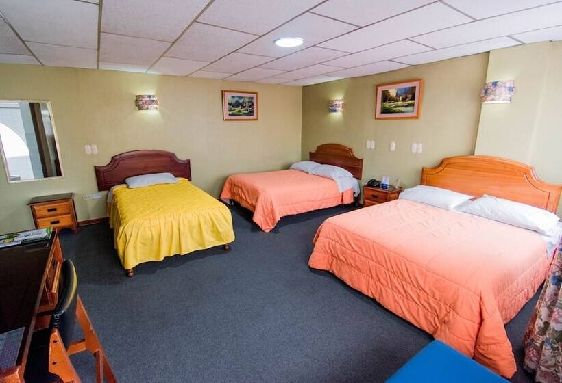 اتاق استاندارد سه نفره, Grand Hotel Loja