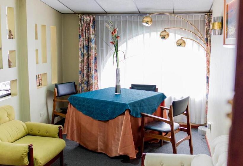 سوییت اجرایی, Grand Hotel Loja