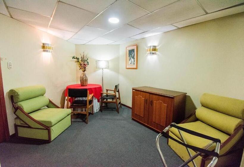 سوییت اجرایی, Grand Hotel Loja