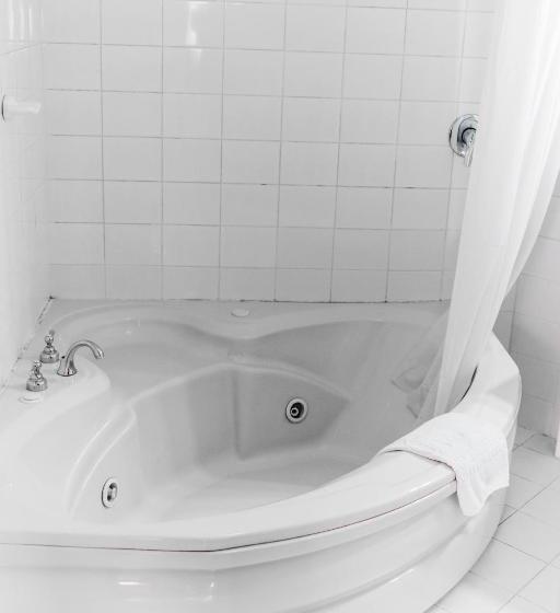 سوییت اجرایی, Grand Hotel Loja