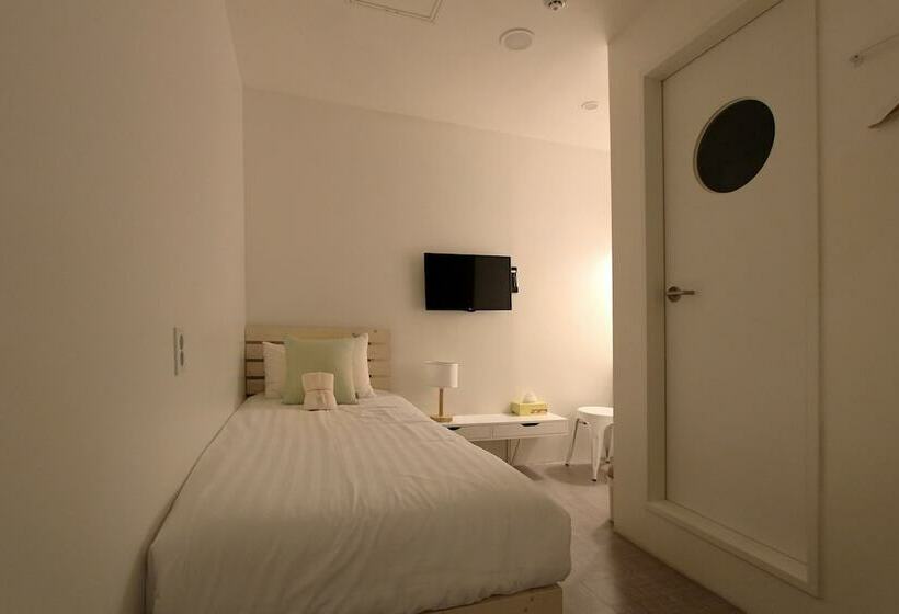 スタンダードシングルルーム, Hostel Haru