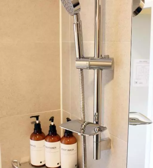 اتاق استاندارد سه نفره, Hostel Haru