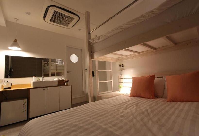 スタンダードトリプルルーム, Hostel Haru