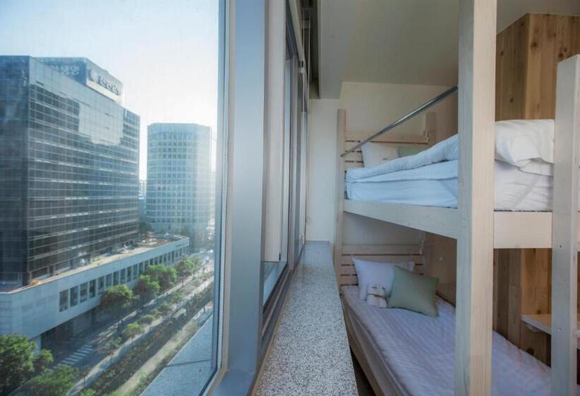 スーペリアファミリールーム, Hostel Haru