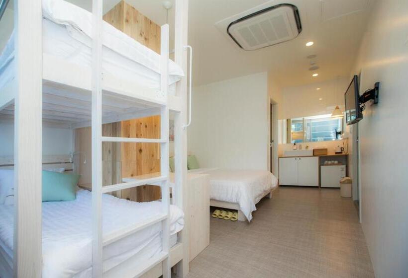 スーペリアファミリールーム, Hostel Haru