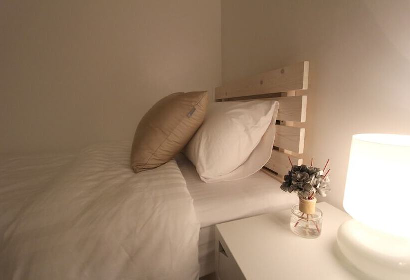 スタンダードシングルルーム, Hostel Haru