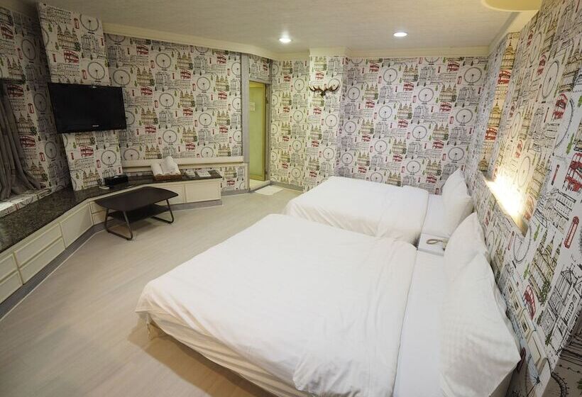 اتاق استاندارد چهار تخته, 合悅都會商旅 Heyue