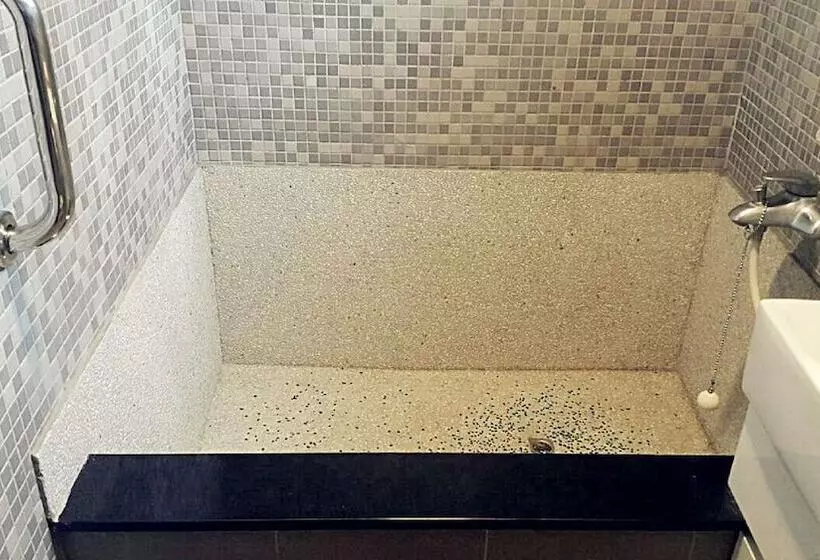 اتاق استاندارد چهار تخته, Everyday Hotspring