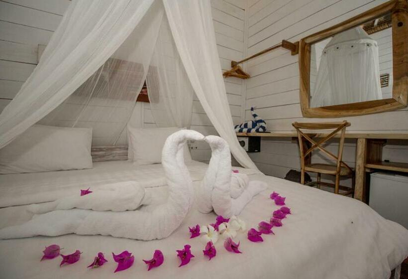 اتاق لوکس با تخت بزرگ, Gili Breeze Tropical Bungalows