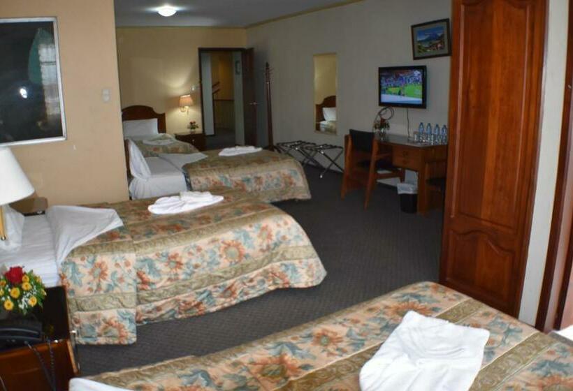 اتاق استاندارد چهار تخته, Grand Hotel Loja