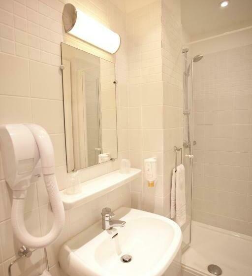 スタンダードルーム, Nadaud