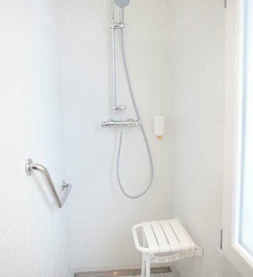 スタンダードルーム, Nadaud