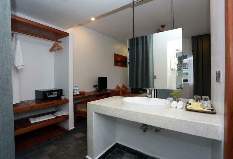 غرفة قياسية مزوَّدة بشُرفة, Sam So Boutique Villa