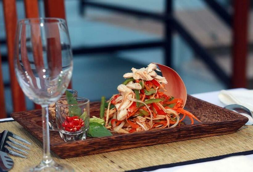 غرفة قياسية مزوَّدة بشُرفة, Sam So Boutique Villa