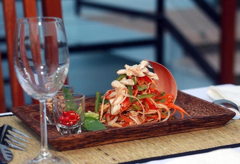 اتاق لوکس با بالکن, Sam So Boutique Villa