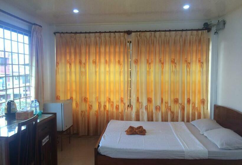 חדר משפחתי, The Bright Lotus Guesthouse