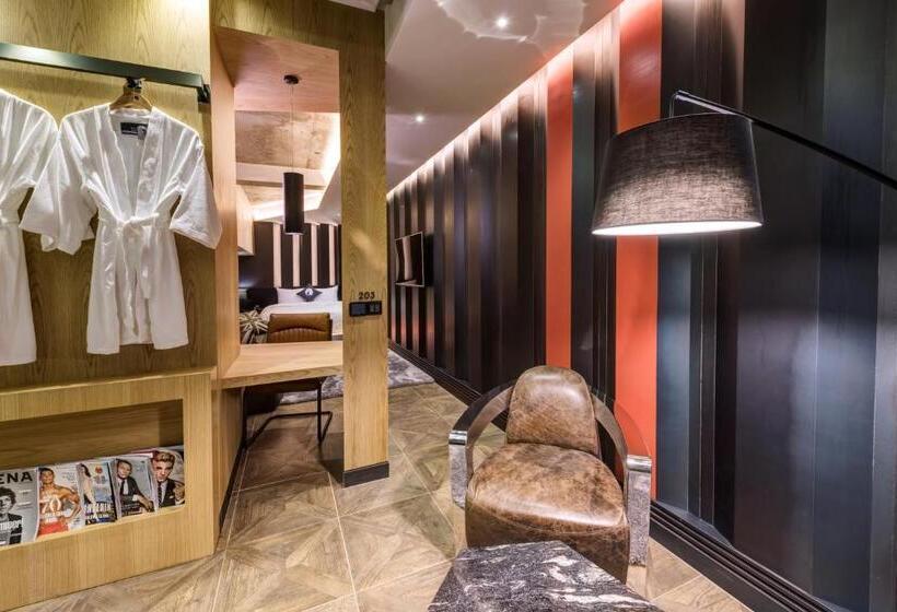 스위트, The Designers Kondae