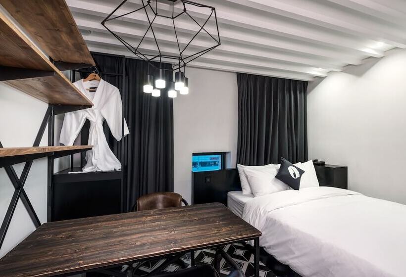 디럭스 룸, The Designers Kondae