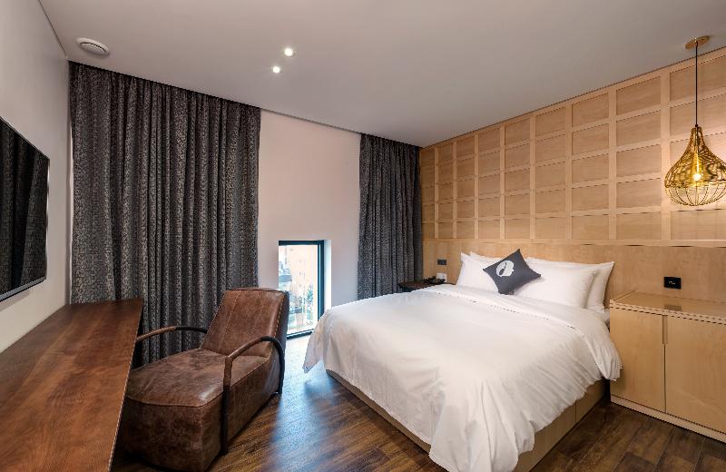 디럭스 룸, The Designers Kondae