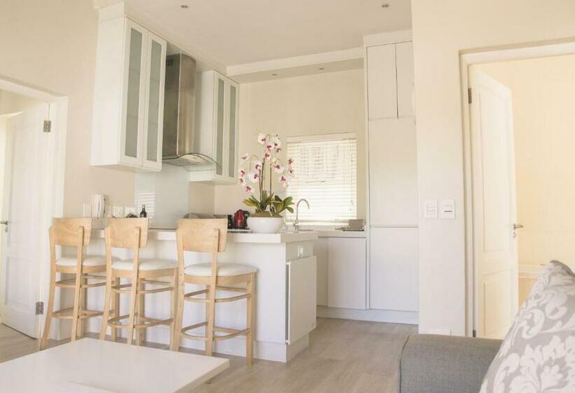 جناح غرفتين نوم, Homestead Villas