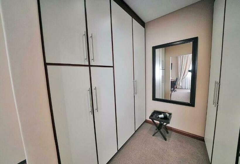 Стандартный Номер Кровать Кинг, Over The Moon Guesthouse