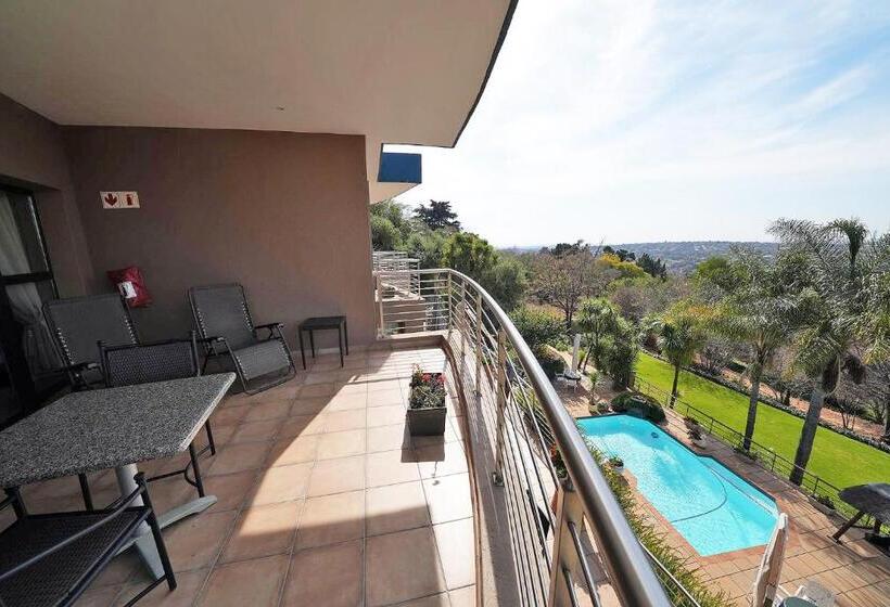 Номер Deluxe с Балконом, Over The Moon Guesthouse